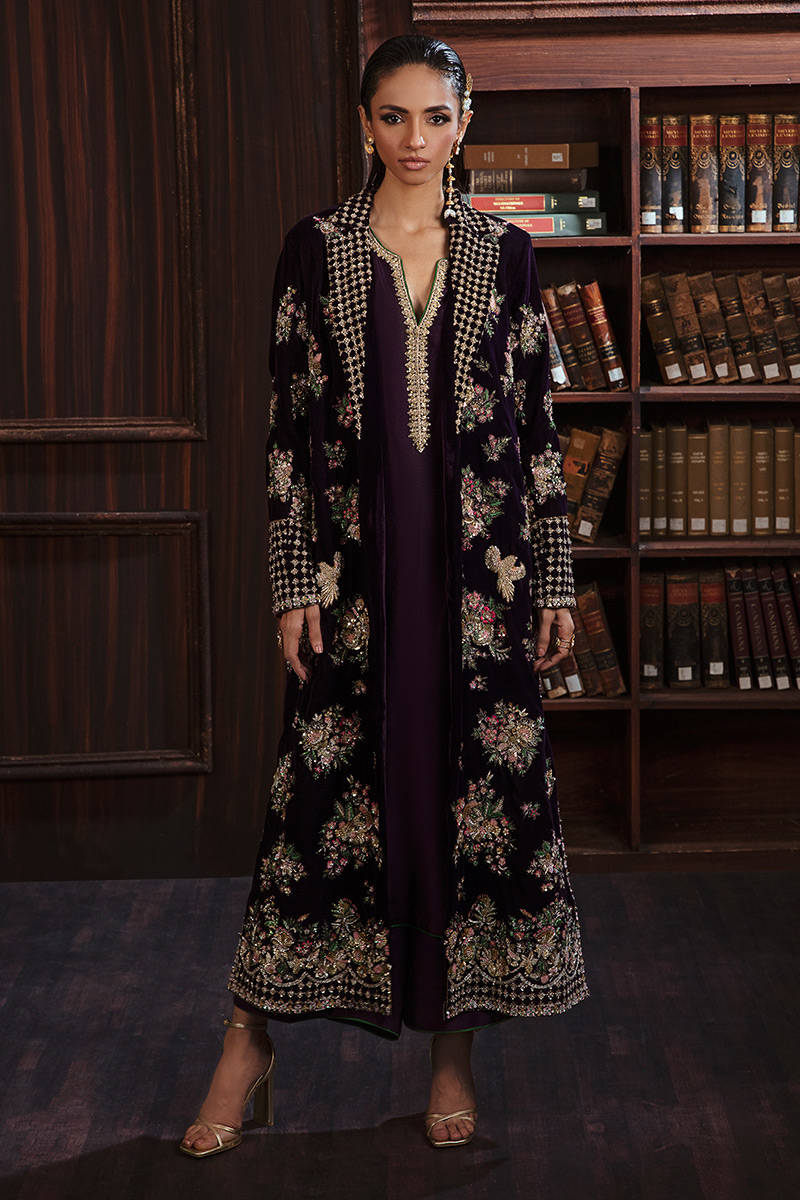 Eleanor - Valour by Zainab Salman