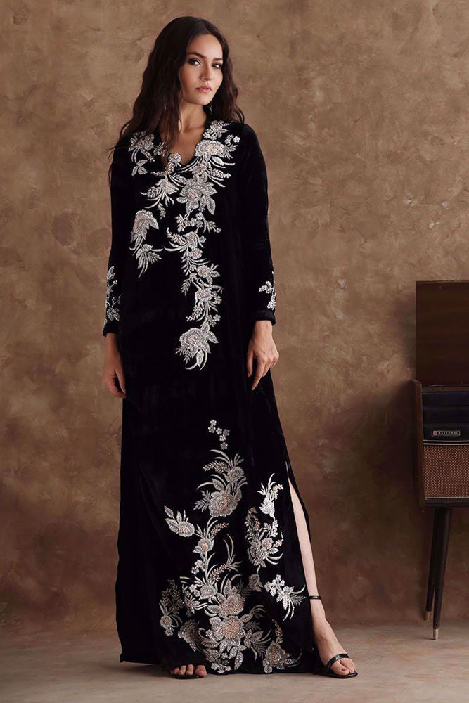 LV-10 - Signature Kaftans by Rozina Munib