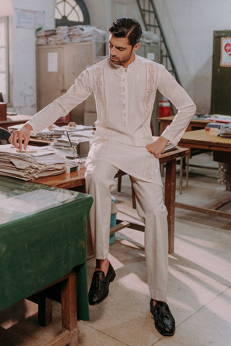 Bazil - Ankh Macholi Festive Edit by MNR