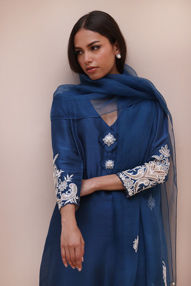 E-09 - Elena Eid Edit by Rozina Munib