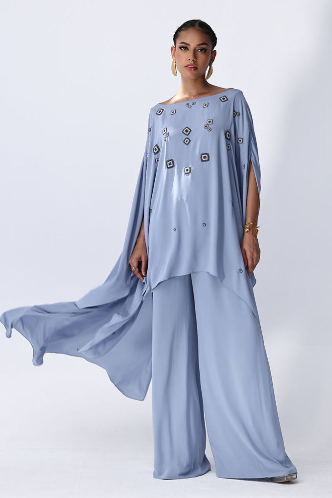 S4-02 - Social Casual Luxe by Rozina Munib