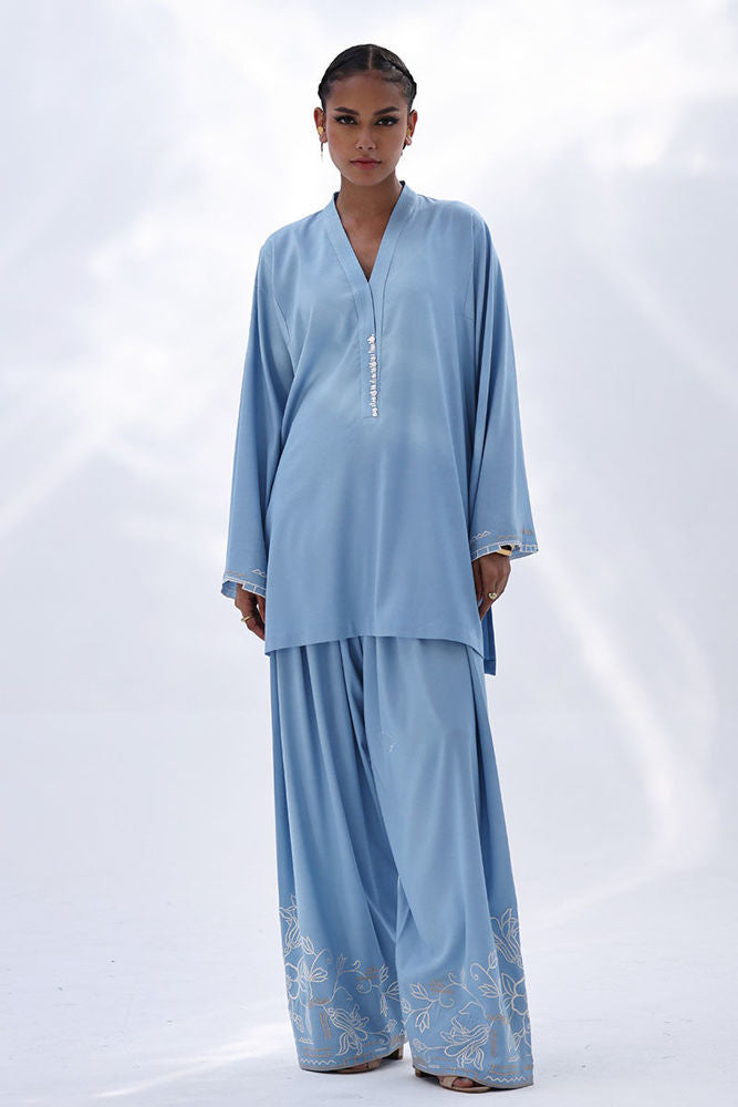 S4-17 - Social Casual Luxe by Rozina Munib