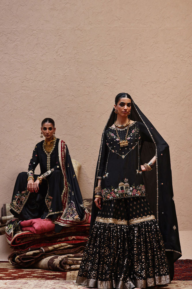 L25-05 - Lashkara 25/26 by Rozina Munib