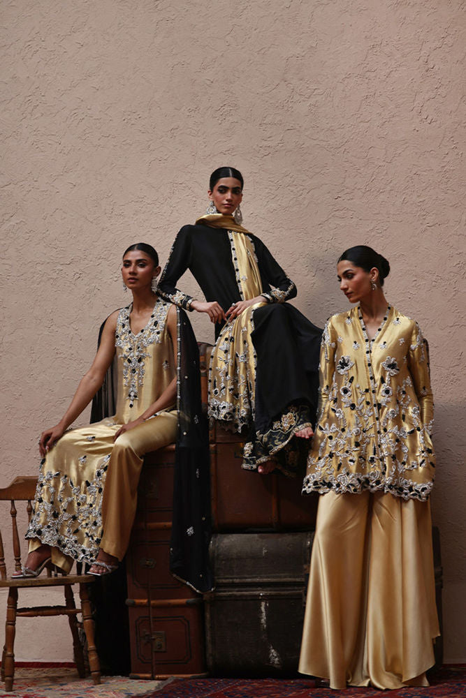 L25-19 - Lashkara 25/26 by Rozina Munib