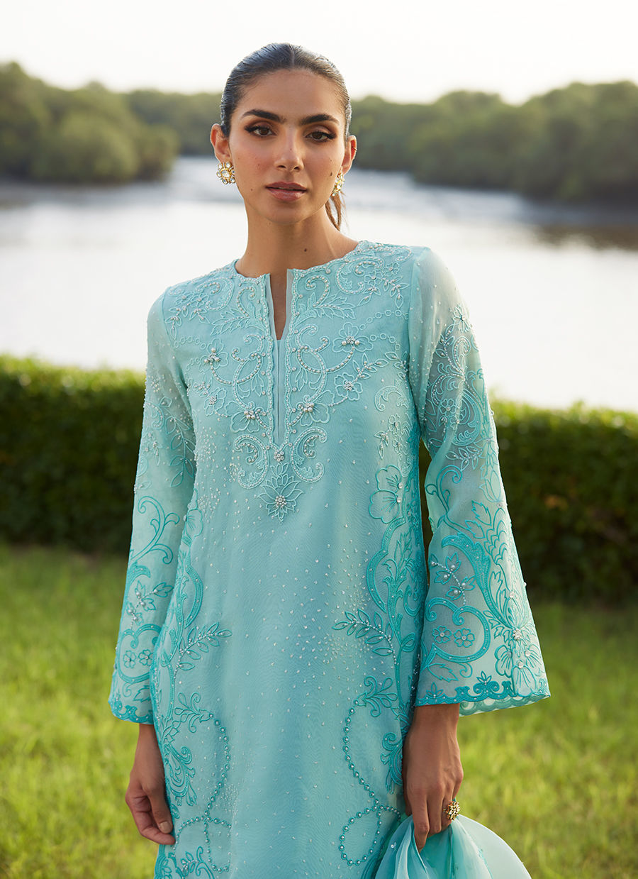 Wari Aqua Kurta And Dupatta - Mayna Festive Luxe Pret by Farah Talib Aziz