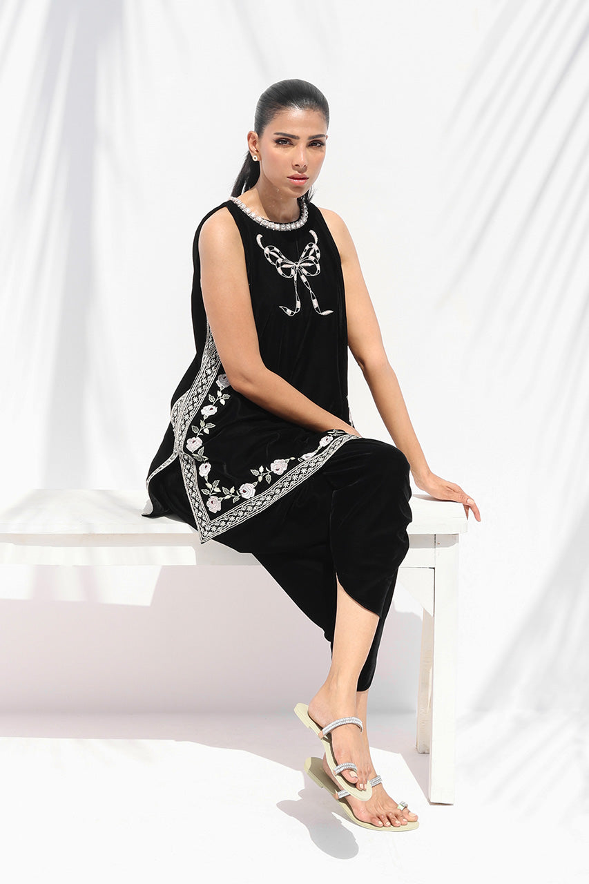 Suko - Velvets | The Winter Edit by Sania Maskatiya