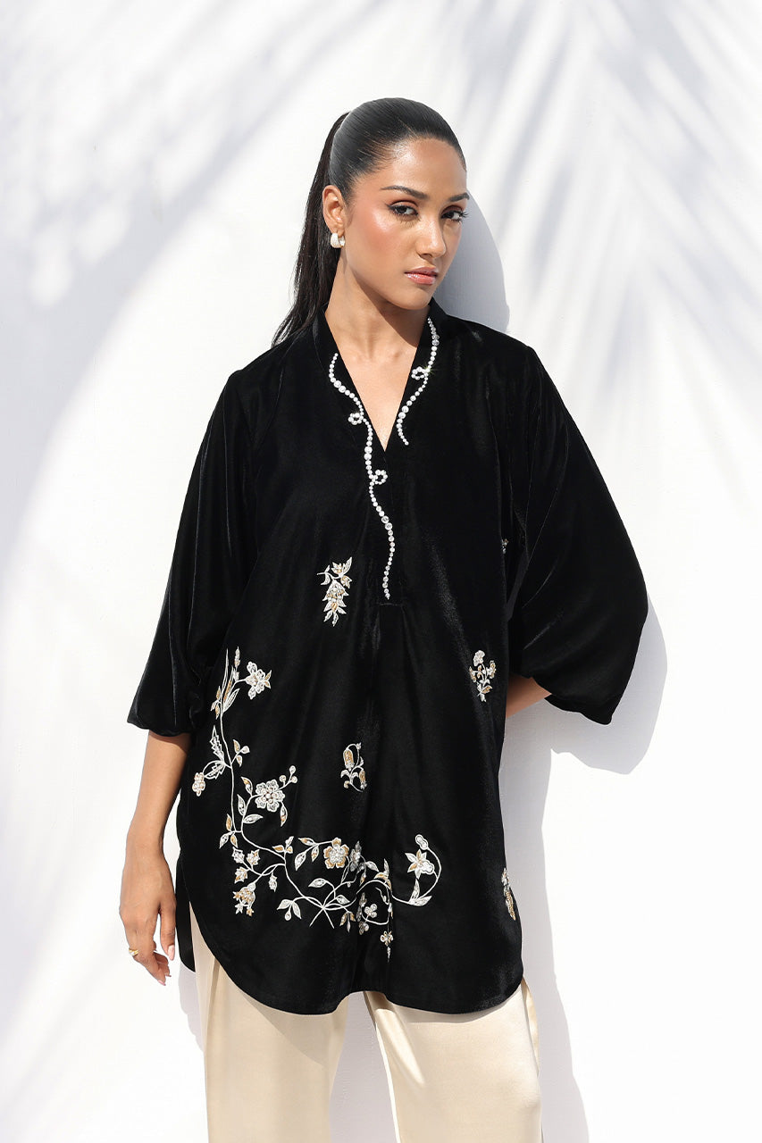 Viona - Velvets | The Winter Edit by Sania Maskatiya