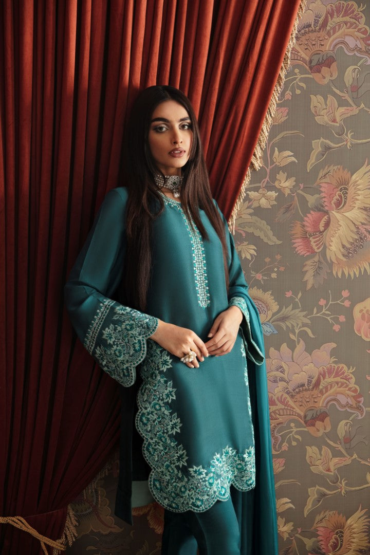 Livia - Kaia by Zainab Salman