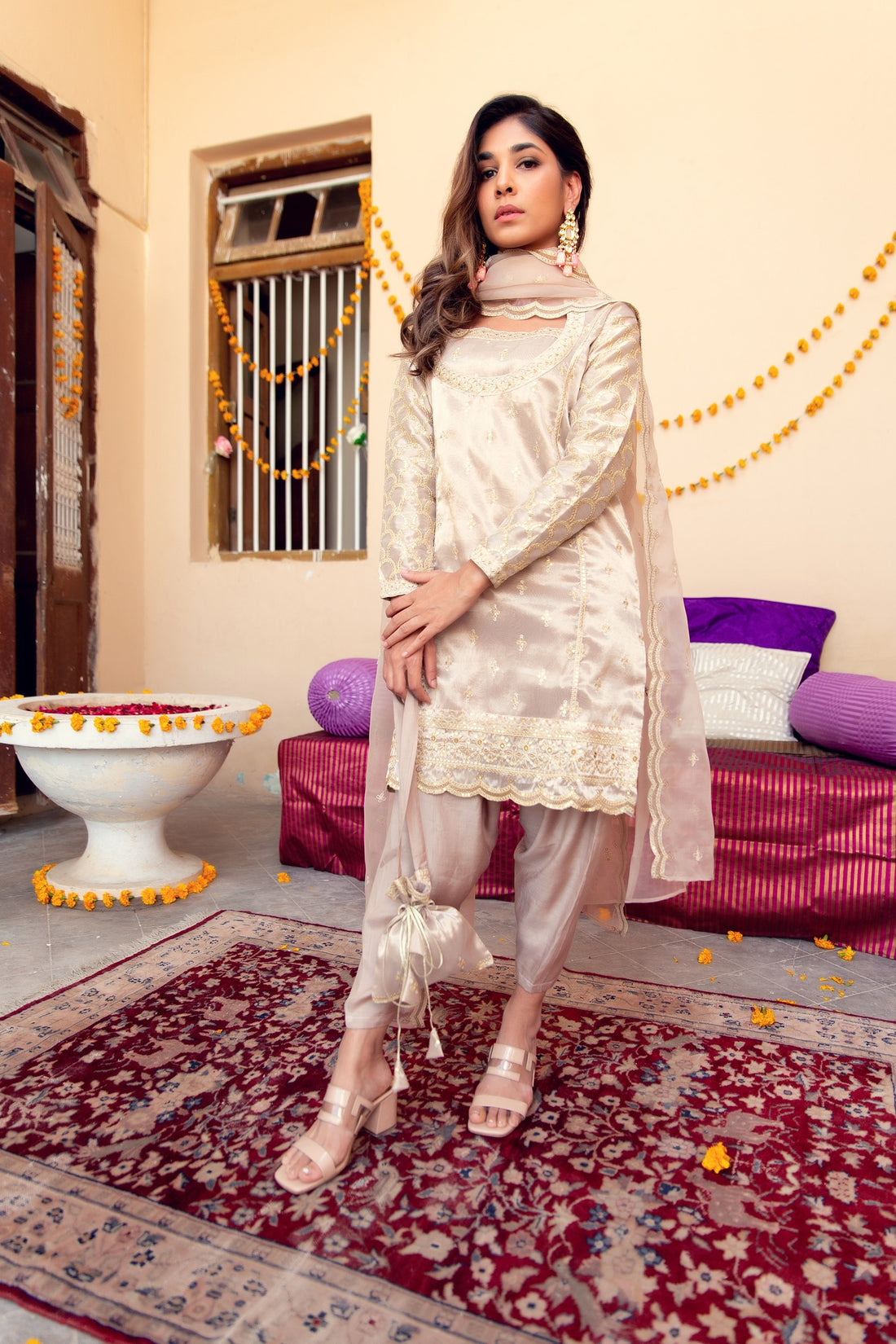 EMB-267 - ZEENAT VOL. 1&2 by Anum jung