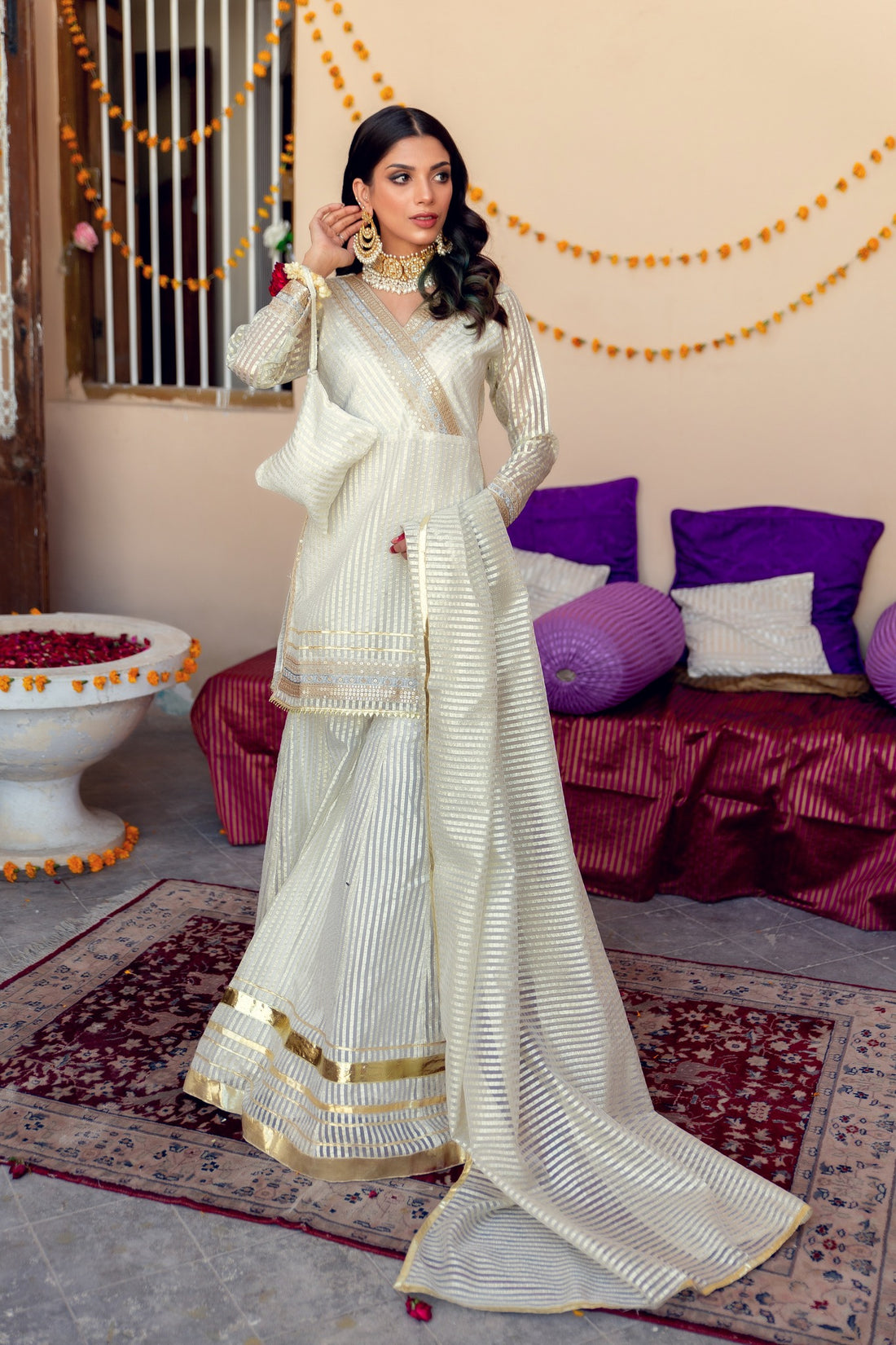 EMB-276 - ZEENAT VOL. 1&2 by Anum jung