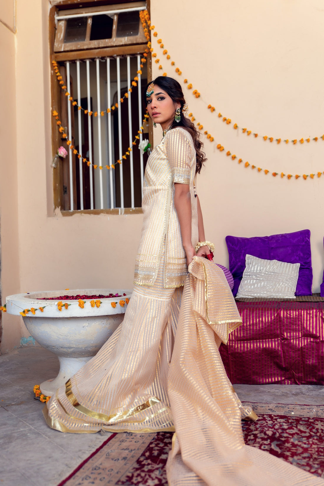 EMB-275 - ZEENAT VOL. 1&2 by Anum jung