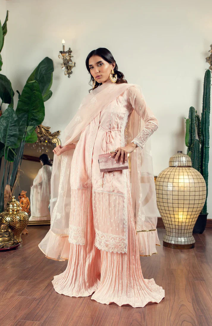 EMB-282 - Mira by Anum Jung