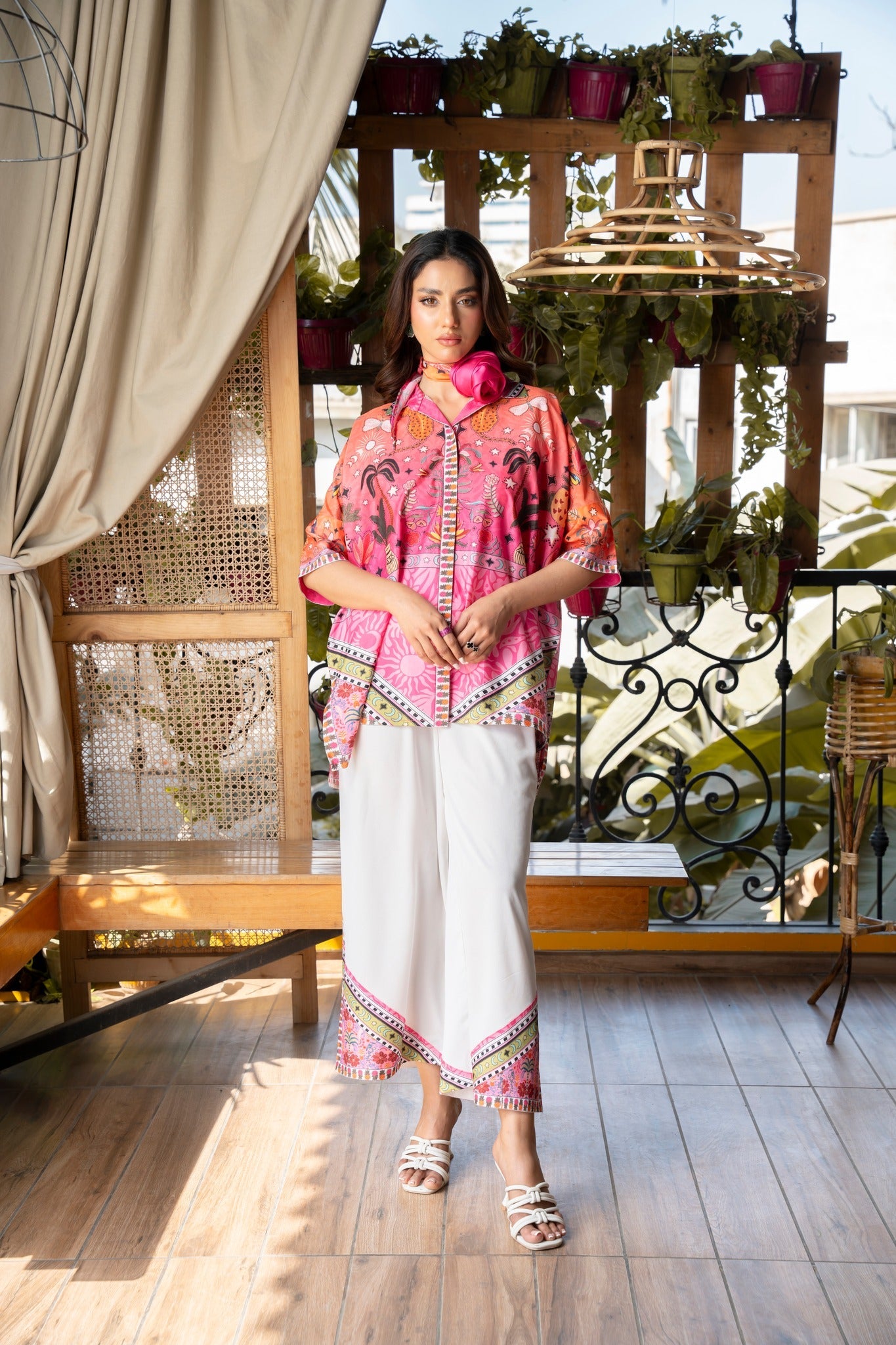 EMB-374 - Noya by Anum Jung