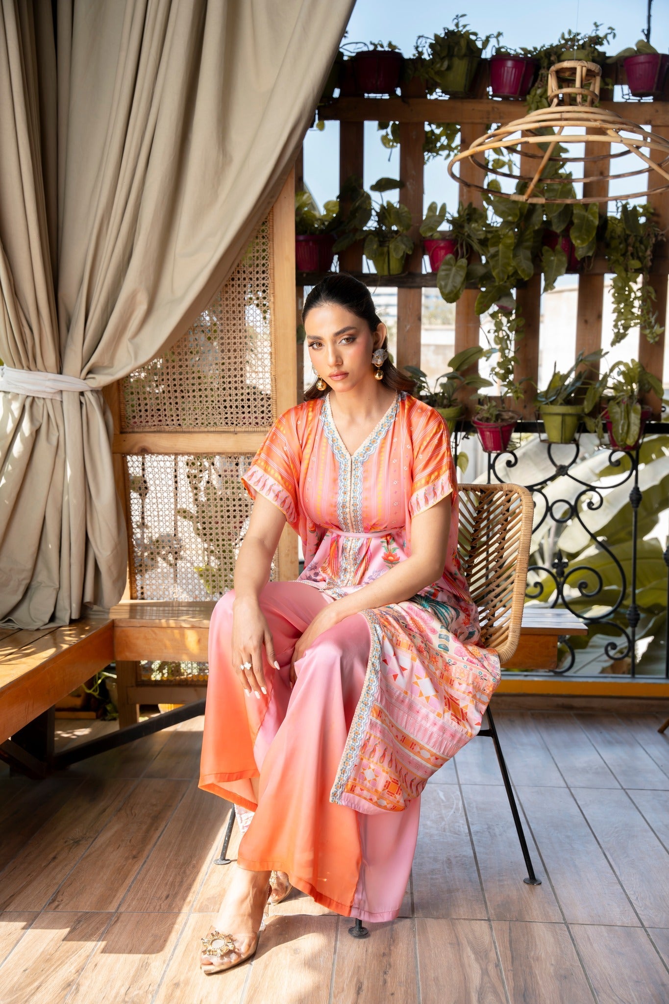 EMB-373 - Noya by Anum Jung