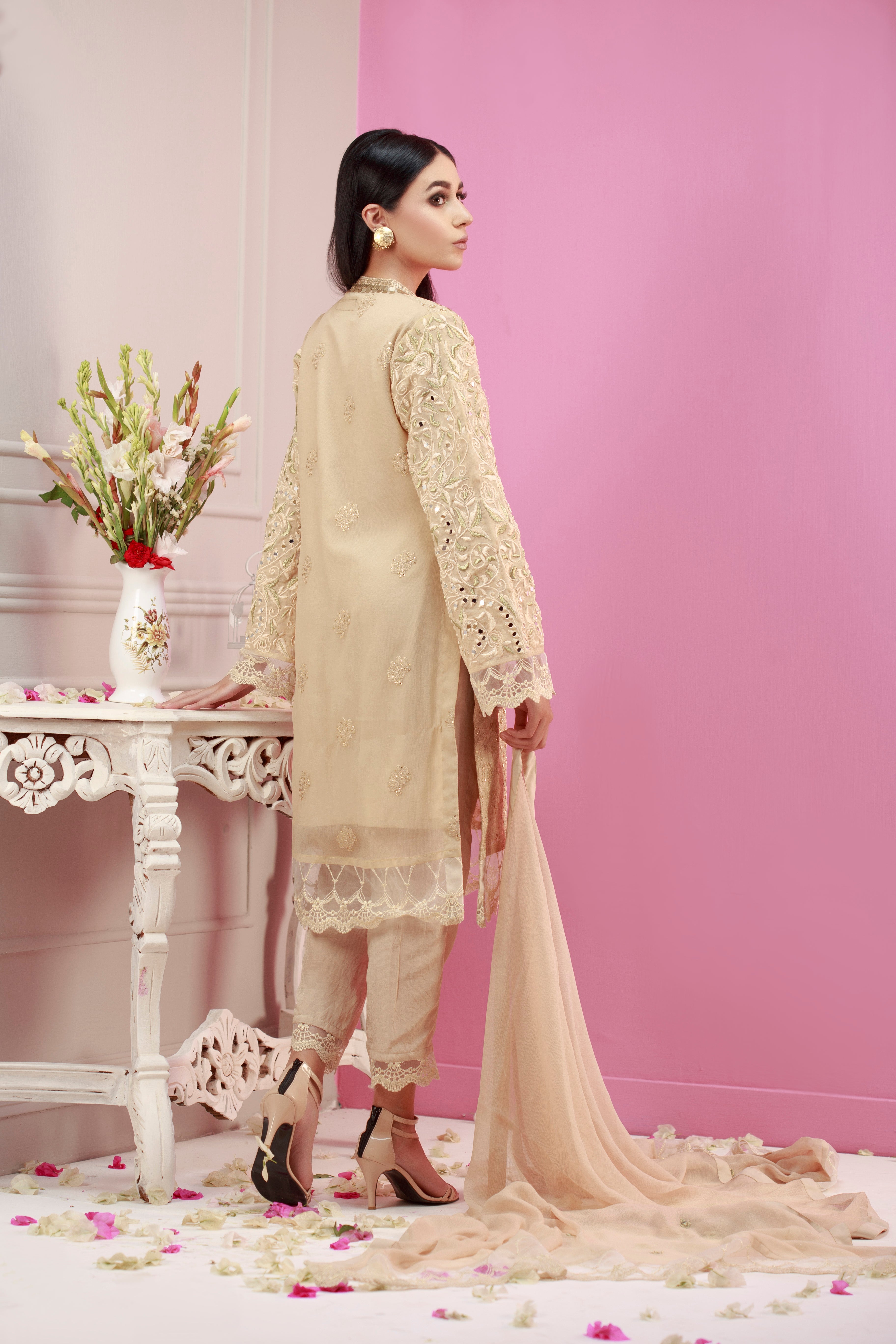 MIRROR LOVE - Chic Ophicial