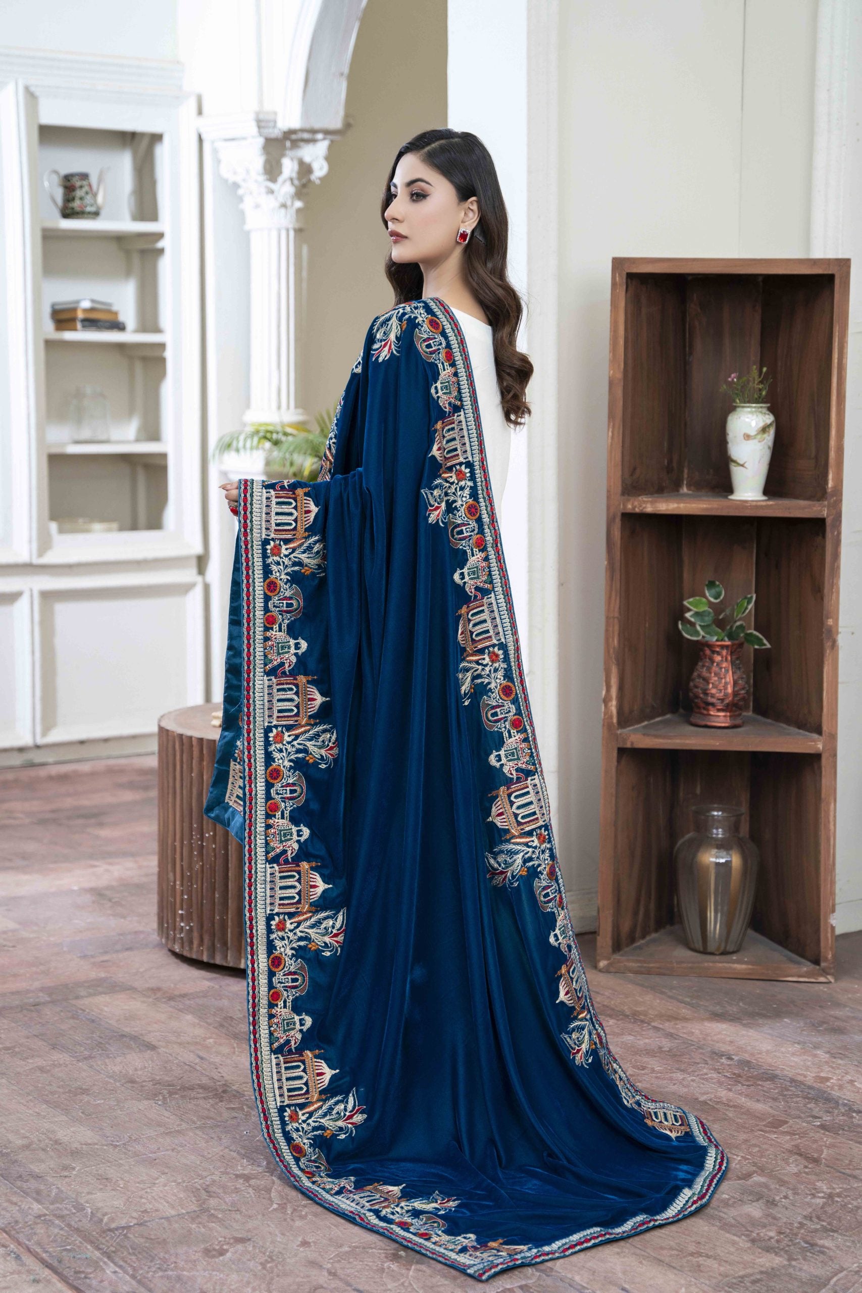 Zareen Shawl - Parizad by Hadia Batool