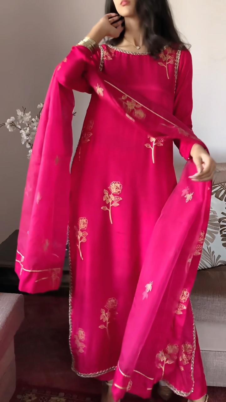 Fushia Majesty - Block Tales Eid Edit by Maira Murtaqi