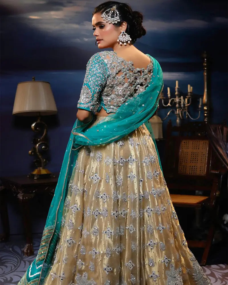 Izzaah’ - Nooreh by Aleena & Fareena