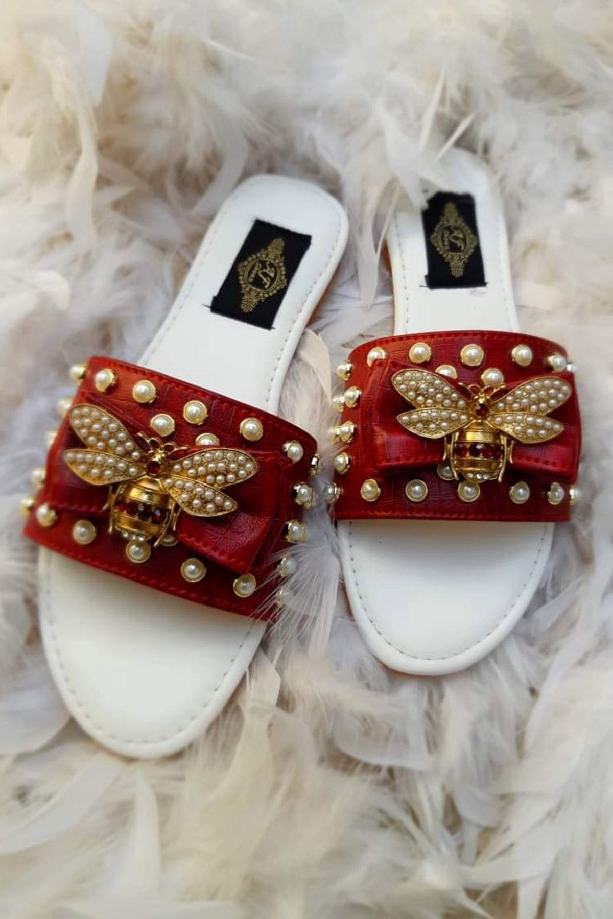 Red Bee Slides - Anabia Fabiha