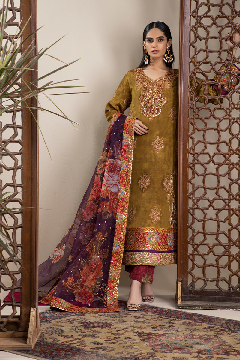 NR-04 - Noori Festive Edit'22 by Shamaeel Ansari