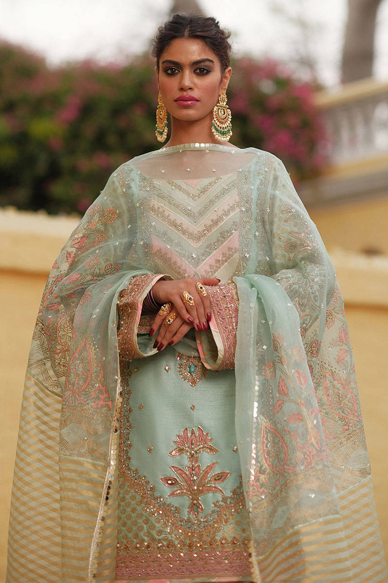 MANAHIL - Shaadi Collection'23 by MNR