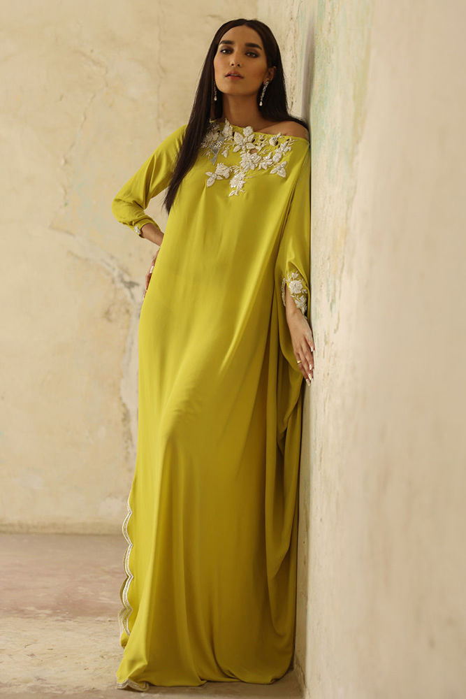V-01 - Signature Kaftans by Rozina Munib