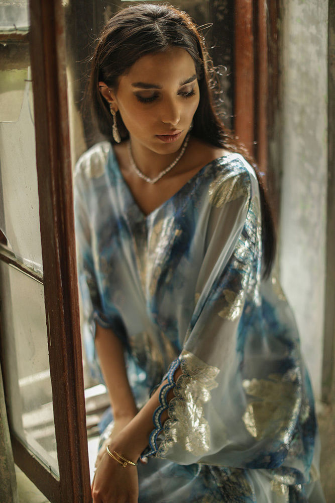 V-11 - Signature Kaftans by Rozina Munib