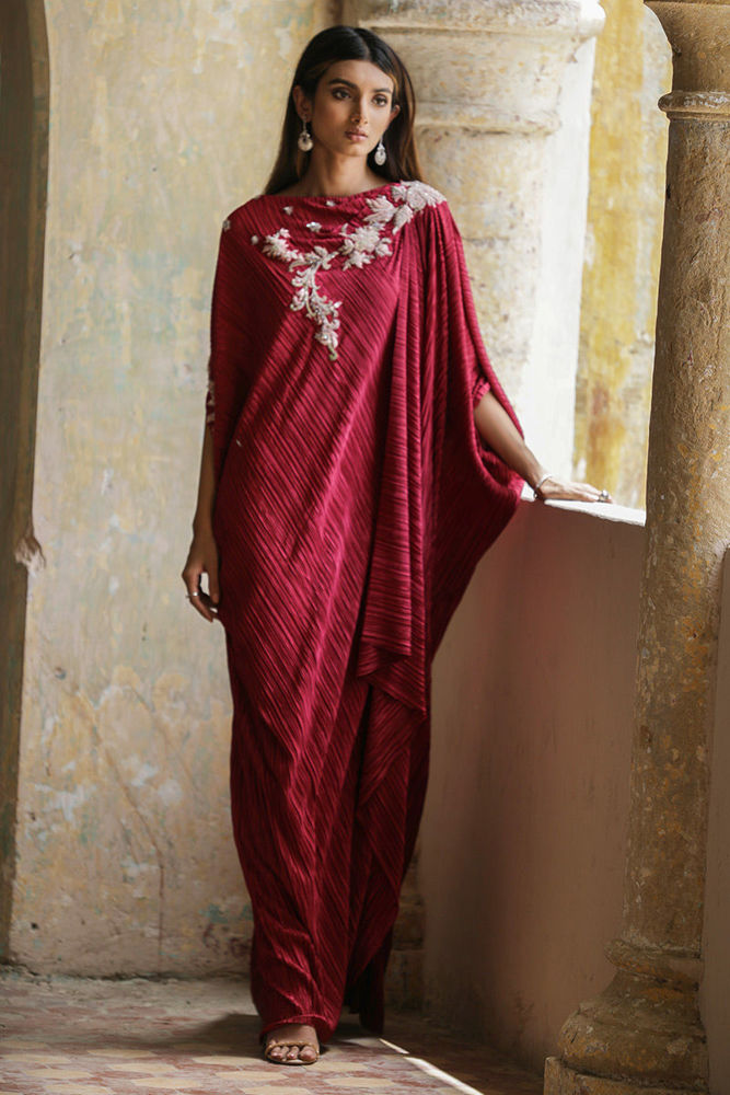 V-13 - Signature Kaftans by Rozina Munib