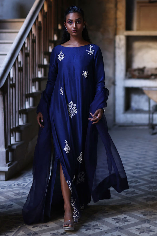 LC-2 - Signature Kaftans by Rozina Munib