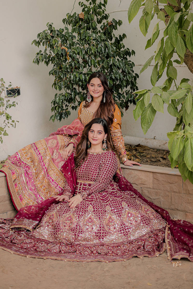 Minal Khan in Meher - Zarlish by MNR Fabbitt International Minal Khan in Meher - Zarlish by MNR Fabbitt International