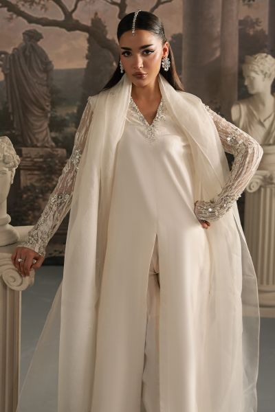 Vittoria - Gaia Winter by Khakaa