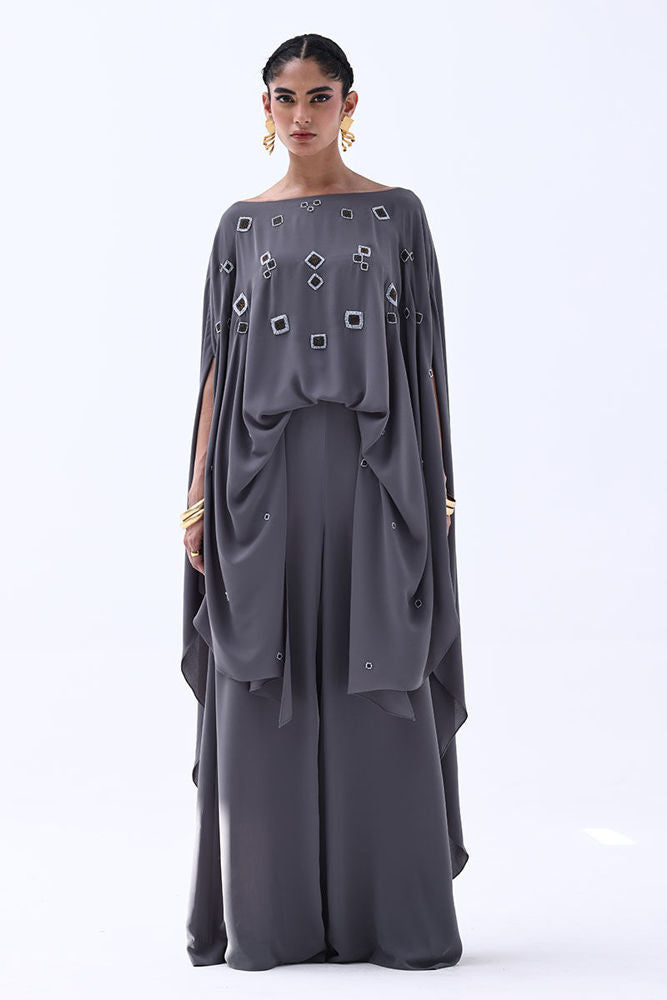 S4-01 - Social Casual Luxe by Rozina Munib