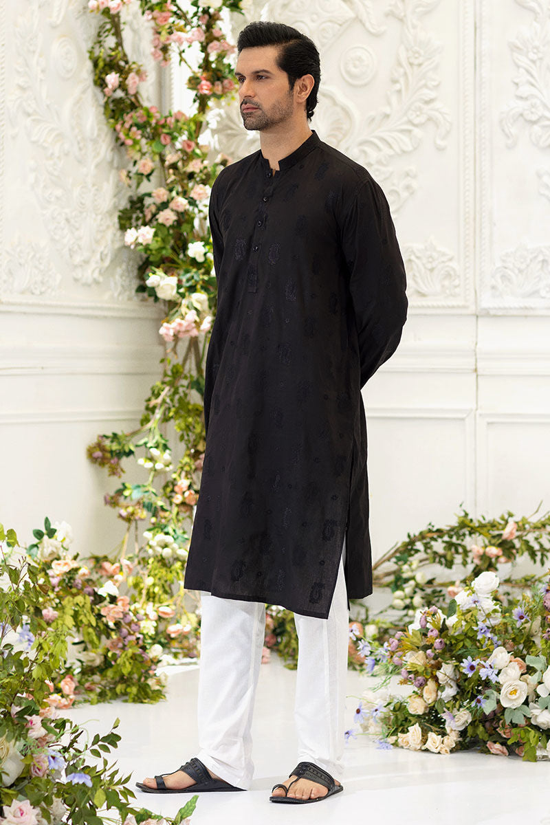Zaawiyar - Wien Family Edit 25 by Ansab Jahangir Studio
