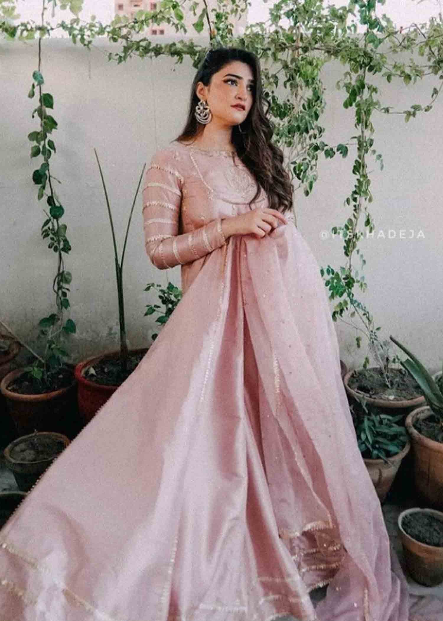 Tea Pink Gotta Peshwas - Agha Hassan