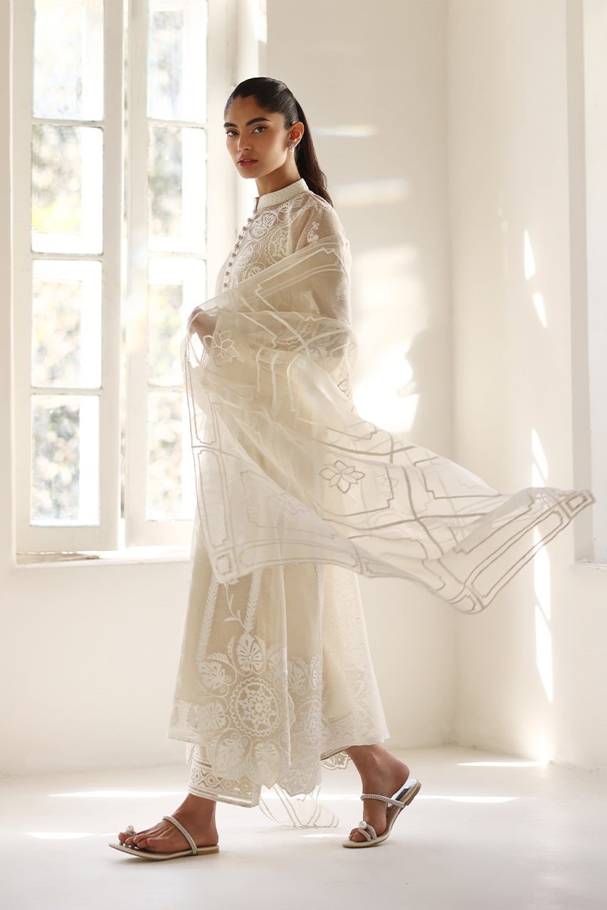 Naiha - Reem Eid Collecton '25 by Sania Maskatiya