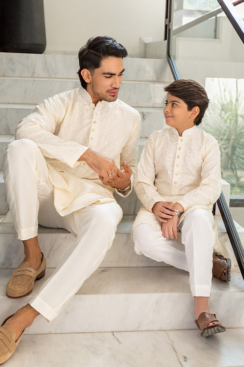 Ivory Embroidered kurta combo - Celina by Chic ophicial