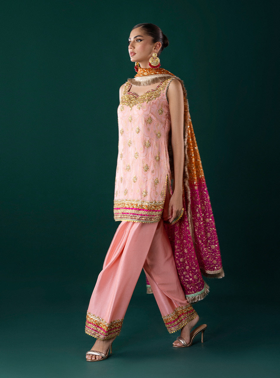 Gulali - Eternite Luxe Formals by Zainab Chottani