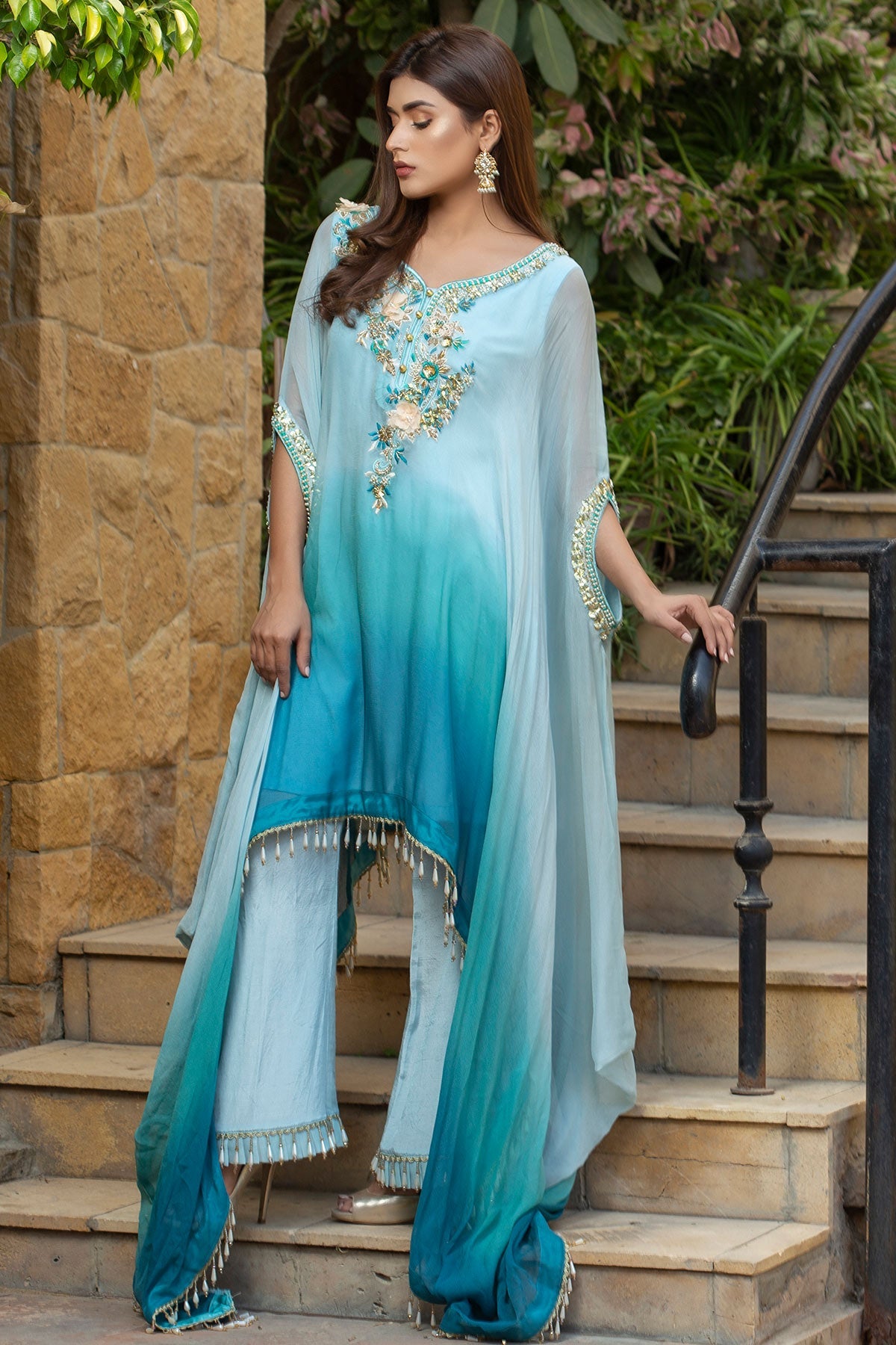 Color Block Cape Blue - Chic Ophicial