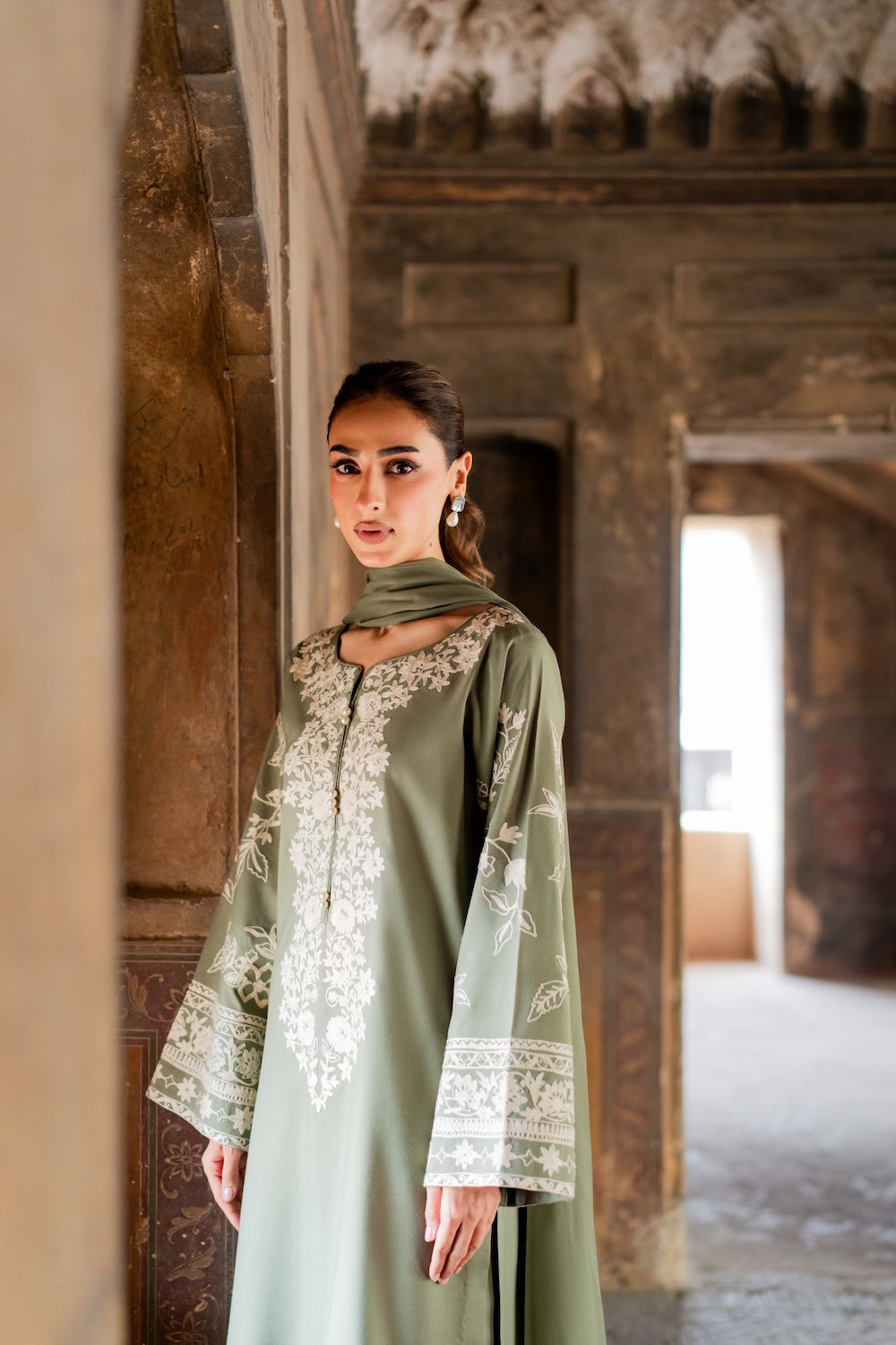 Aabroo - Jehan Winter Drop by Vintage