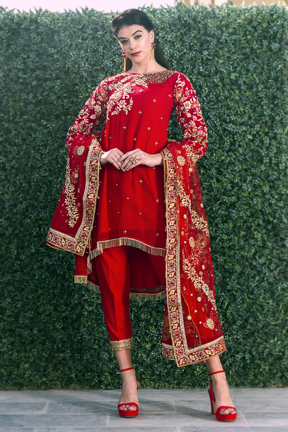 Royal in Red - Chic Ophicial